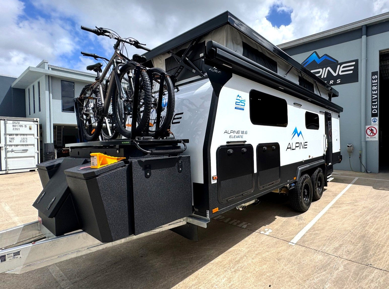 2026 ALPINE-18.6 ELEVATE (Hybrid Pop-Top)