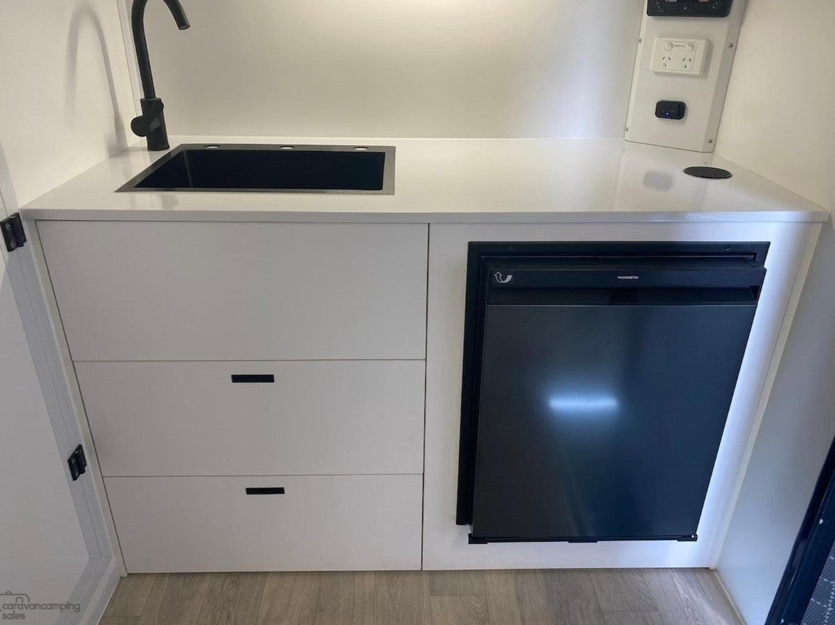 2026 ALPINE-14 (w. Internal Fridge) #753