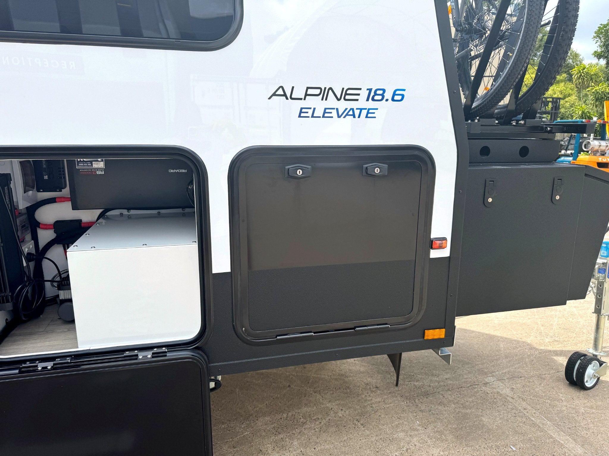 2026 ALPINE-18.6 ELEVATE (Hybrid Pop-Top)